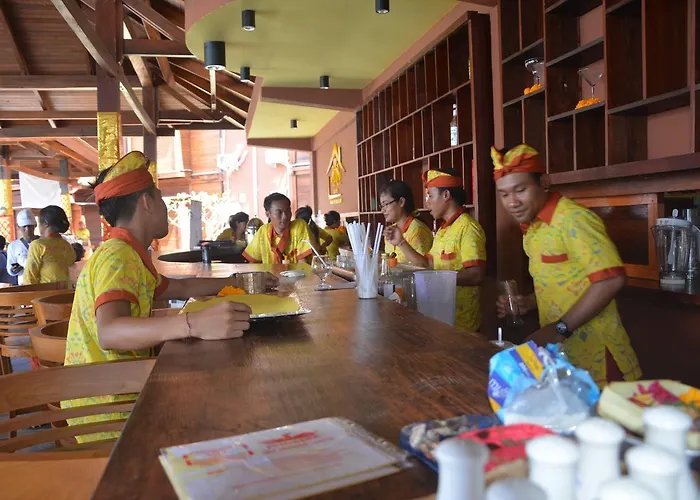 Hotel Caspla Beach Resto And Bar